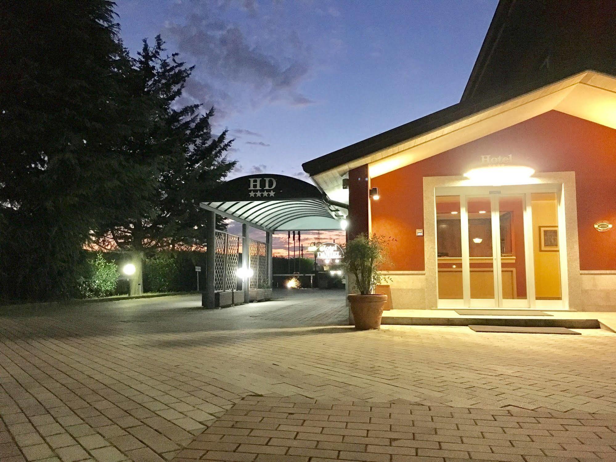 Daniel Hotel Basiano